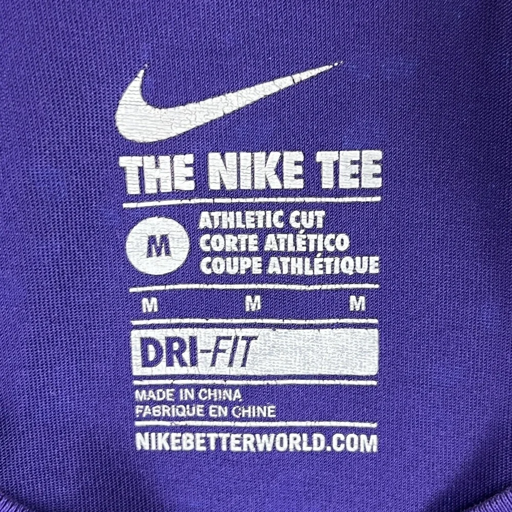 Nike‎ Kobe Bryant Logo T Shirt Men's Medium Purple Mamba Athletic Lakers Paint